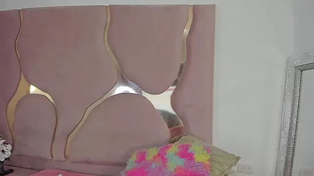 sofia-candyht - Sofia-candyht's free webcam - UK Sex Cams