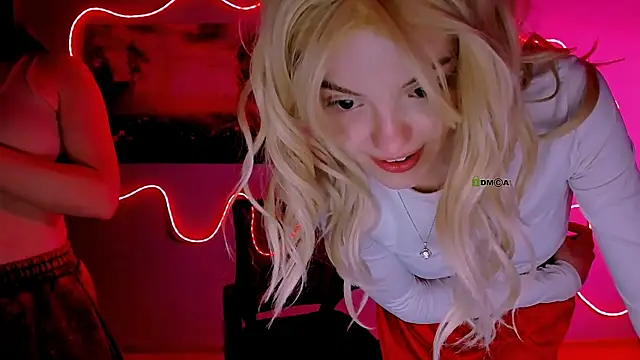 mia_starrr_ - Mia_starrr_'s free webcam - UK Sex Cams