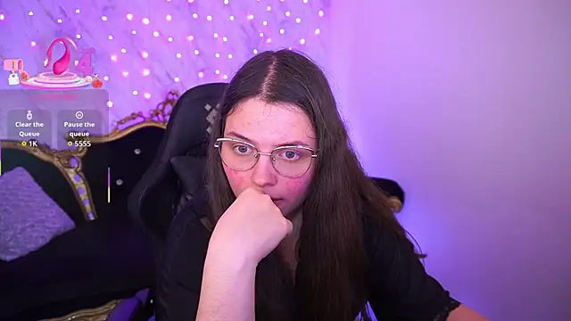 sophiedreamss - SophieDreamss's free webcam