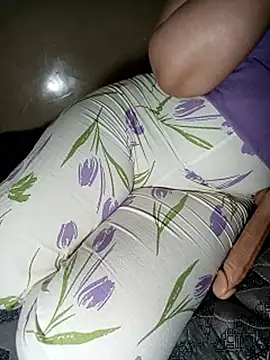 aomtiz8 - Aomtiz8's free webcam