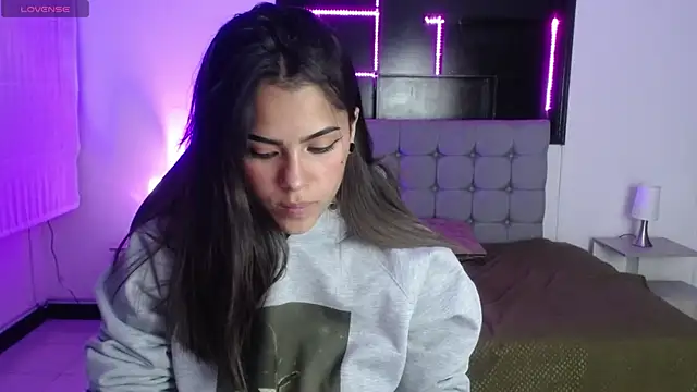 _chloe_1 - _chloe_1's free webcam