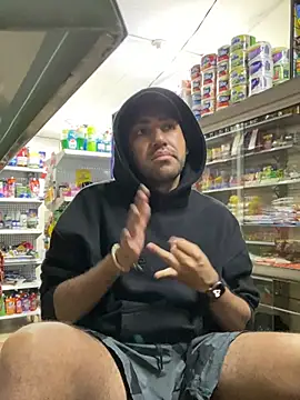 juanzapata33 (M young) - Masturbate hard