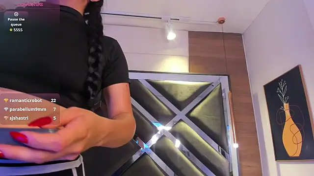 pamelared_ (F young) - 🍆🥵  dildo en culo  + squirt 💦