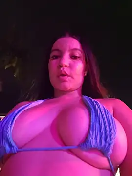 pretty_julieta - Pretty_Julieta's free webcam