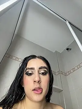 Webcam Model (sharlot24)  is live.Free join now!