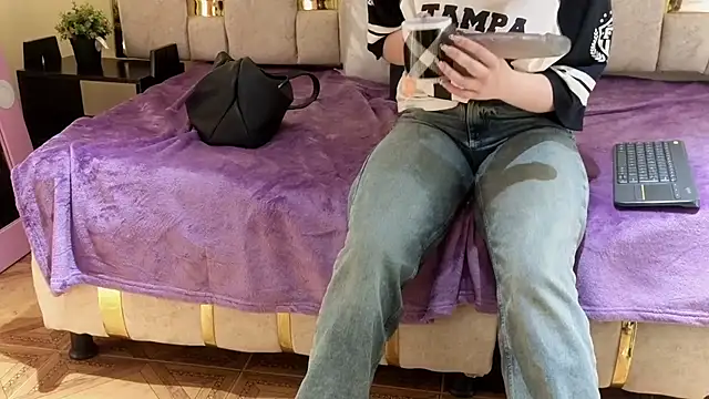 lilimini032 - Lilimini032's free webcam - UK Sex Cams