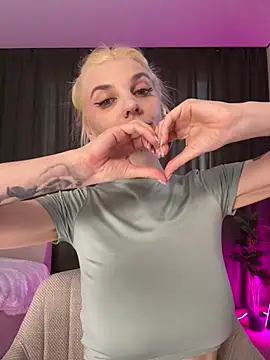 Webcam Model (Luv_Doll)  is live.Free join now!