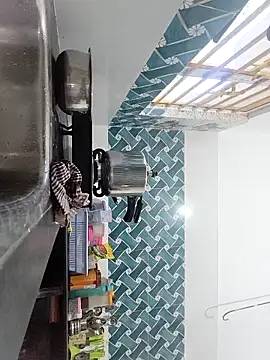 Webcam Model (Hot-Tinaa)  is live.Free join now!