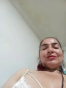 Webcam Model (MaryRoze_)  is live.Free join now!