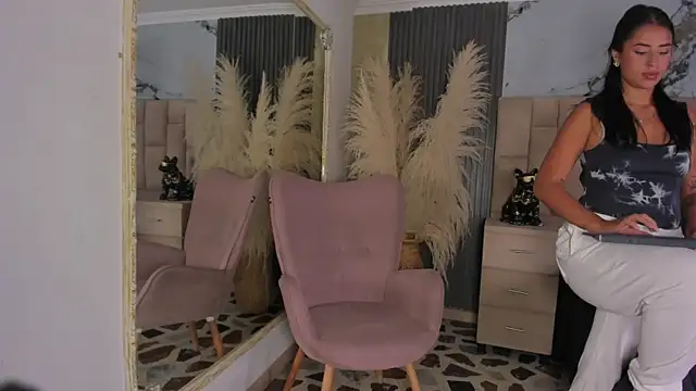 camilaortiz_ (F young) - tuerk x 3 min + control lovense