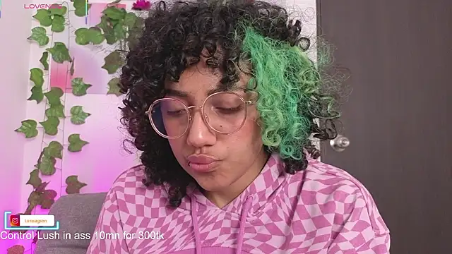 luckyswagson (F young) - Lush in ass!Goal: Pantie off+naked doggy