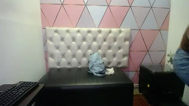 little18doll (F young) - Hot Spanks until turns red