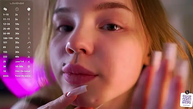 miss_miracle (F teen) - wet pussy from slobbering fingers inside