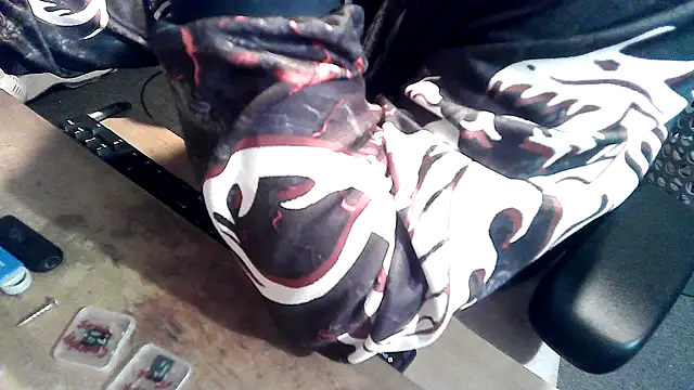 oldmanphlwiss (M grandpa) - #american #bisexuals #blondes #cam2cam #chunky #grandpas #hairy #hairy-armpits #handjob #masturbation #middle-priced-privates #mustache #office #sex-toys #small-audience #small-cock #striptease #twerk #white