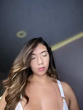 Webcam Model (Iris_lee)  is live.Free join now!