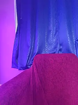 Webcam Model (noty_girl2)  is live.Free join now!