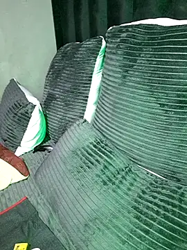 Petrossa Live Webcam on Stripchat