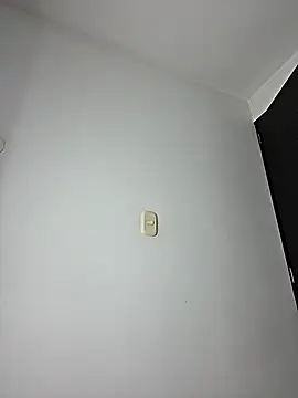 Webcam Model (alaia_princess)  is live.Free join now!