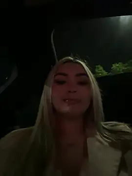 Im_emmaoxf from StripChat is Freechat