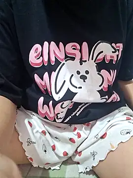 mey_mey2k3 - Mey_mey2k3's free webcam