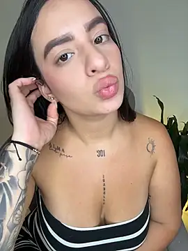 lisabrown_23 - Lisabrown_23's free webcam