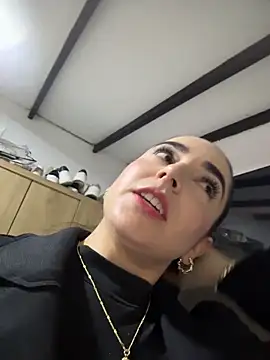 vicky-andrade - Vicky-Andrade's free webcam