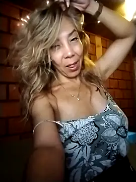 lady_lolla11 - Lady_Lolla11's free webcam