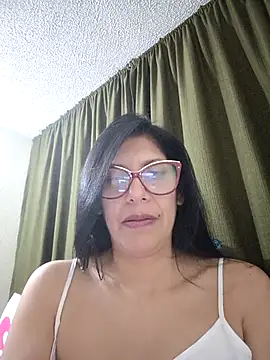 samantha1_rosse01 - Samantha1_Rosse01's free webcam