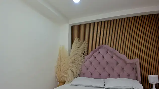 sophiewolf_ - SophieWolf_'s free webcam - UK Sex Cams