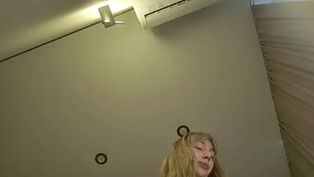 lunainnk - Lunainnk's free webcam - UK Sex Cams