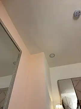 aliciaroux - AliciaRoux's free webcam