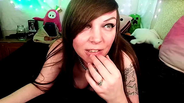 gamergirlroxyandlee - GamerGirlRoxyAndLee's free webcam