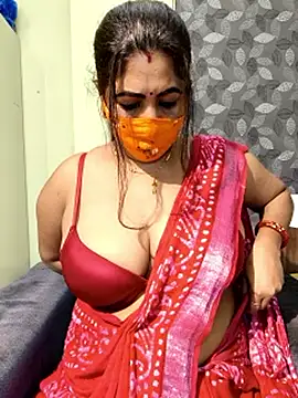 Webcam Model (Poly_bhabi) is live