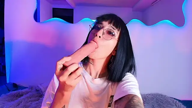 giaa_moretii - Giaa_Moretii's free webcam