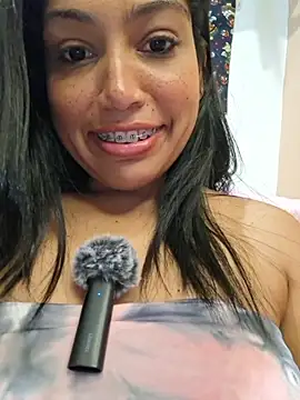 Webcam Model (Putaalexa)  is live.Free join now!