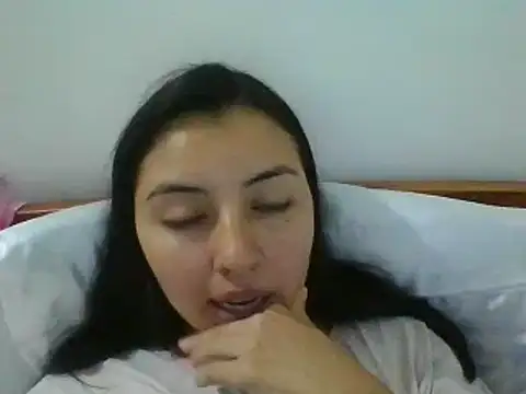 _romilly_ - _Romilly_'s free webcam