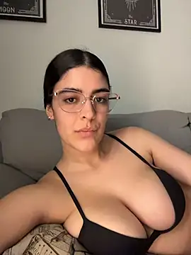_niah_ (F young) - SEXY STRIPTEASE 🔥
