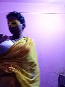 gullapi - Gullapi's free webcam - UK Sex Cams