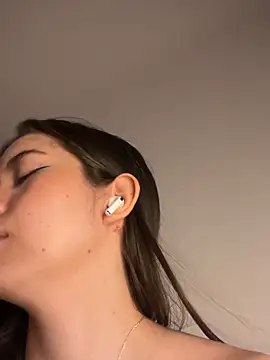 alyabelova - Alyabelova's free webcam - UK Sex Cams