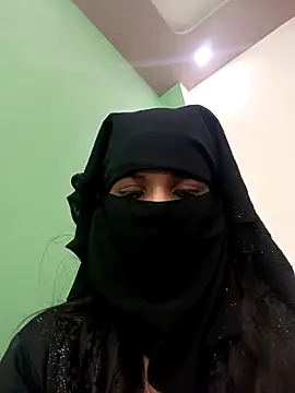 Webcam Model (Aafreen_36)  is live.Free join now!