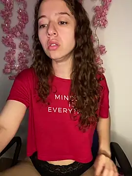 Webcam Model (-rosi)  is live.Free join now!