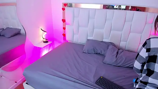 aliciawhite_nt - AliciaWhite_nt's free webcam