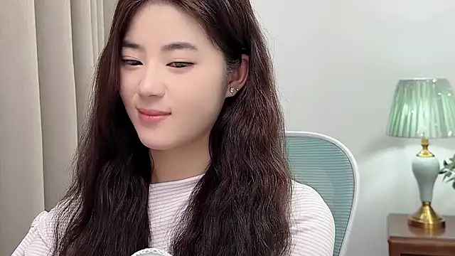 nicole20266 (F teen) - 爱笑的我运气不会差的