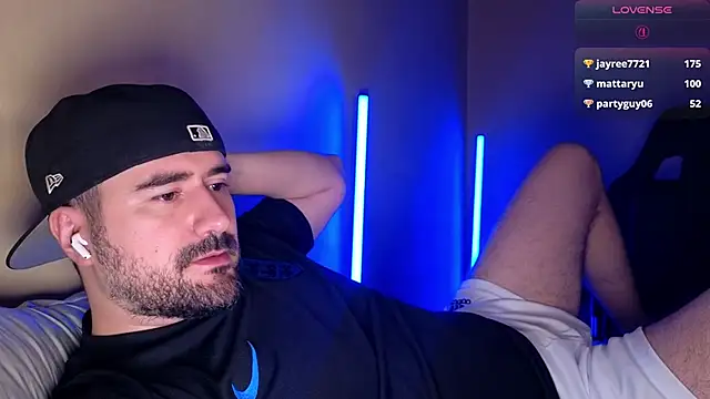 DominantTheo live sex cam