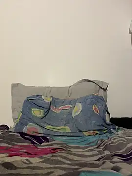 camirojas_boy (M young) - Finger into ass 👉🏼🍑🔥