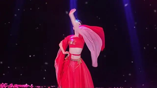 美女RV-525-在线直播