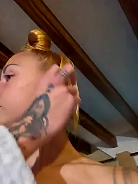 kylie_blck (F young) - Facesitting cam+1ASSPIC