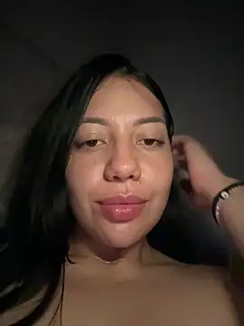 Webcam Model (MissCat_)  is live.Free join now!