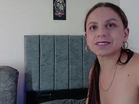 natalyguzman26 - NatalyGuzman26's free webcam