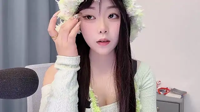 smalldaisy - Smalldaisy's free webcam